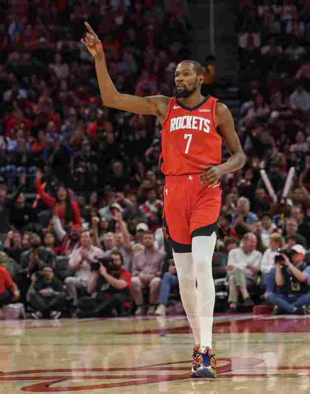 百花齊放!火箭上半場狂轟81分 并列隊史上半場得分第三高!