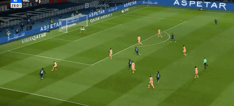 第29分鐘,努諾-門德斯傳中,李剛?cè)屎簏c破門,巴黎1-0