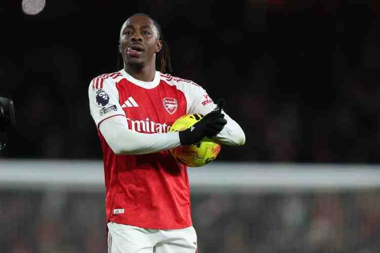 偉大的截胡!埃澤對熱刺戴帽賽季5球3助,6750萬鎊轉會已融入槍手