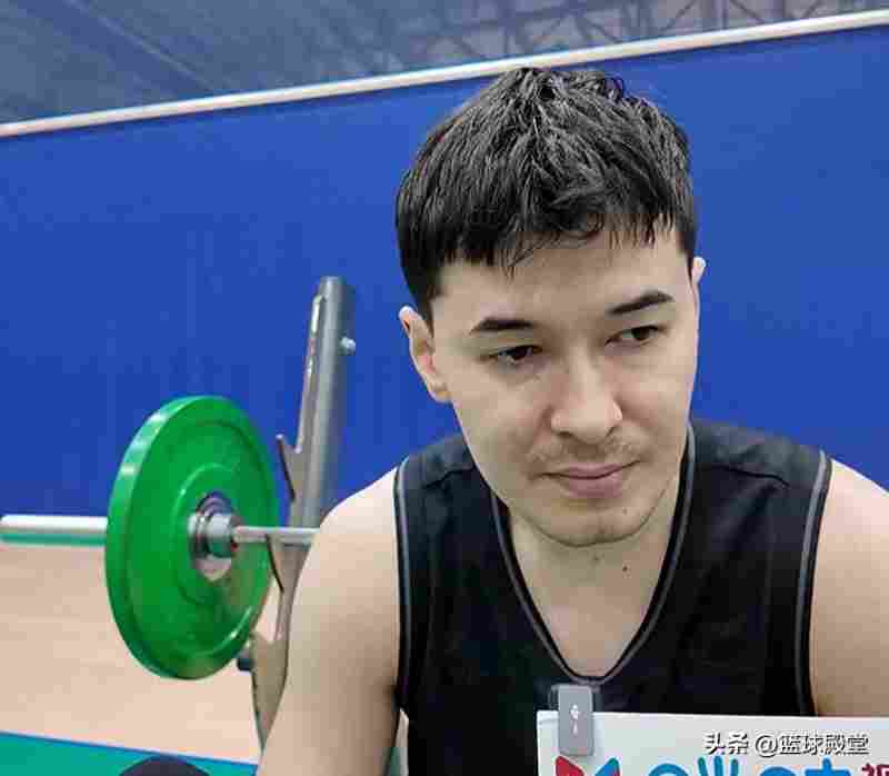 阿不都體測采訪:趙睿離隊影響大,年輕球員夏訓進步非常大!