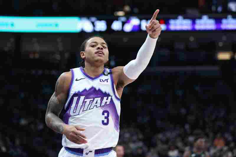 基昂特·喬治首節三分4中4爆砍15分 大空位三分命中科爾生氣暫停