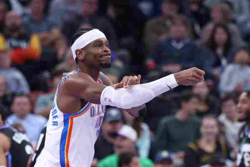 解說:雷霆的防守太恐怖了!能把你頭號得分手防得絕望!