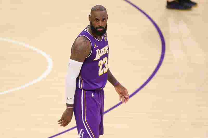 明日戰(zhàn)鵜鶘!湖人傷病報告:詹姆斯出戰(zhàn)成疑 斯瑪特小概率出戰(zhàn)