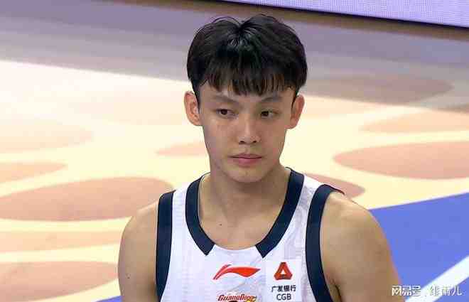 薩林杰成水貨？廣東三小外援太強勢，杜鋒缺一個“黑又硬”中鋒！